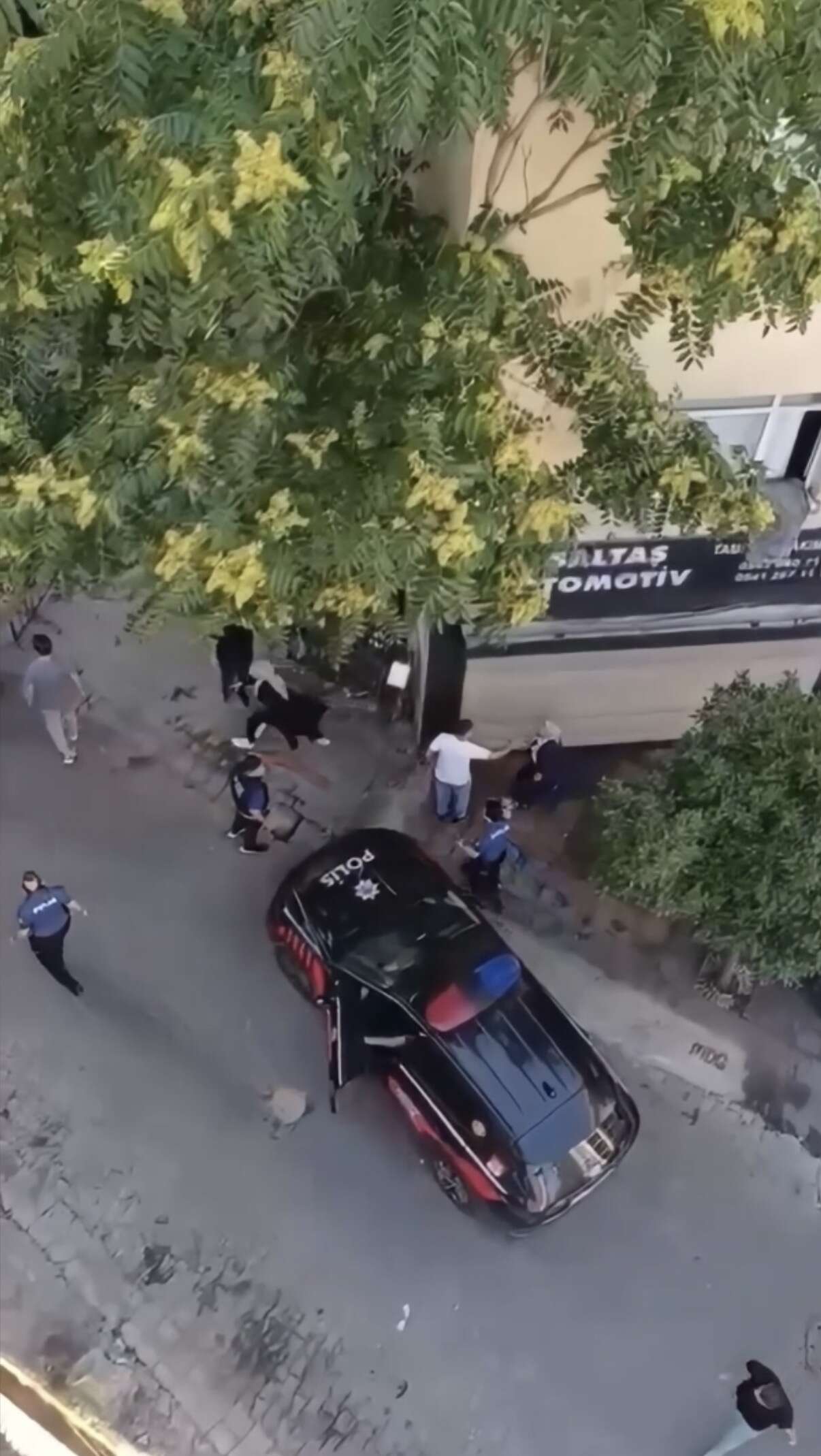 23 yaşındaki genç, çocukluk arkadaşını vurdu! Sebebi eski nişanlısı çıktı 6